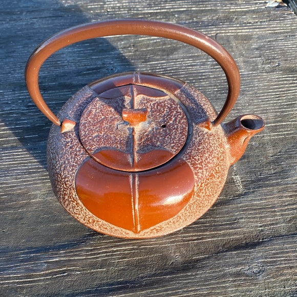 Other - Cast Ironware Nanbu Tekki Japanese Tea kettle: Handmade one leaf / hearts EUC